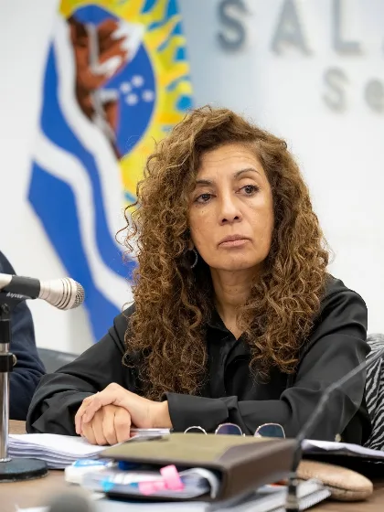 Adriana Nieto se retiró de la sesión por el uso político del suicidio de un niño