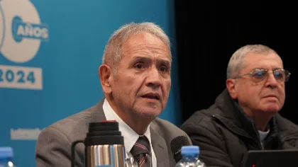 Bancarios acuerdan sueldo inicial que supera los 2,5 millones de pesos