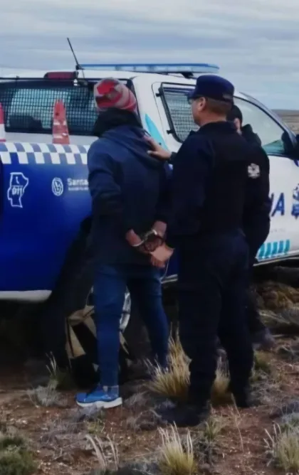 Detienen a hombre en Las Heras tras dar 3,25 g/l de alcohol y dormir en su camioneta