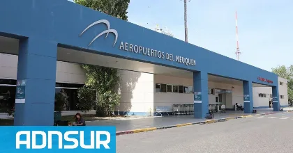 Flybondi cerró su mostrador en Neuquén y despidió a 13 empleados