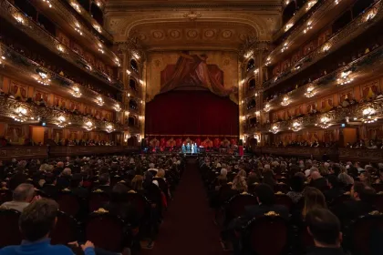 La Cooperadora del Hospital Gutiérrez celebró 70 años con gala en el Teatro Colón