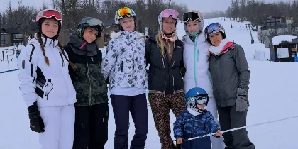 Nicole Neumann y sus hijos disfrutan de una escapada familiar en Chapelco