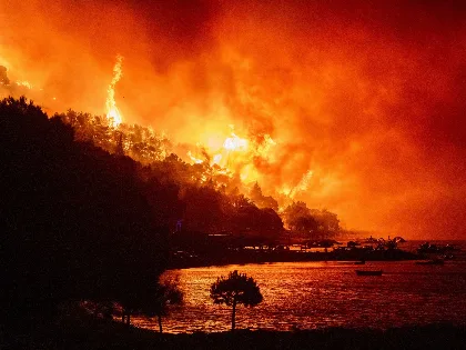 Ola de calor extremo en Europa provoca incendios y evacuaciones masivas
