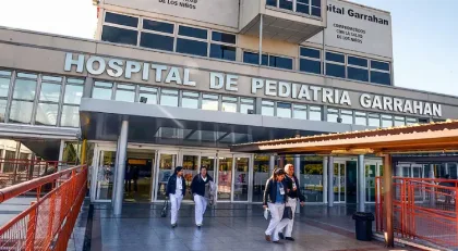 Padres de niña con parálisis cerebral piden a la CSS garantizar terapias y cuidados