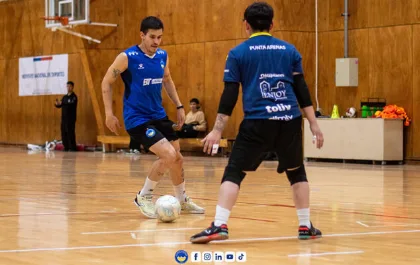 Punta Arenas recibe a Colo Colo en el gimnasio Fiscal por el Clausura de futsal