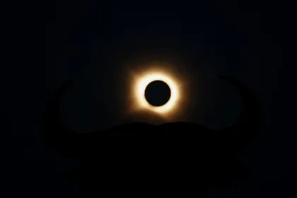 Qué son las perlas de Baily y por qué se ven en cada eclipse solar total