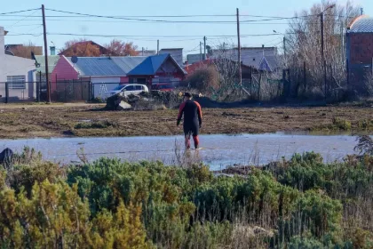 Refuerzan búsqueda de César Aguilar Pérez y Alfredo Morales Roa en barrio Vial de Río Gallegos
