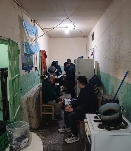 Requisa en Comisaría de Pico Truncado: secuestran 22 celulares y un arma blanca