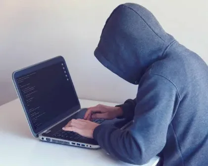 Robo millonario tras hackeo de celular en Perito Moreno