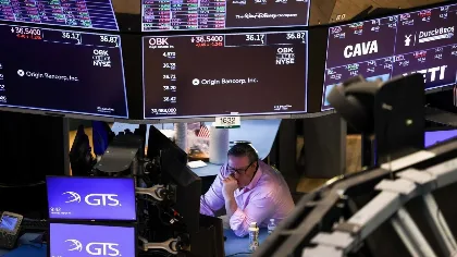 Suben el riesgo país y caen activos argentinos en Wall Street