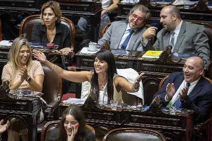 Villaverde desmiente vínculos y critica a la oposición