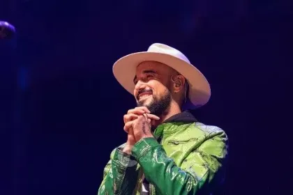 Abel Pintos lanza su nuevo single 'Ibuprofeno'
