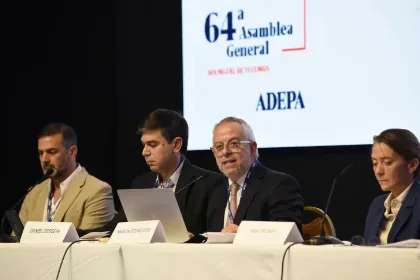 ADEPA resalta la importancia del periodismo frente a la IA en Tucumán
