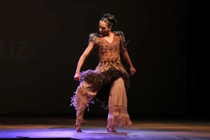 Alina Páez, la joven malambista de Caleta Olivia que brilla en el escenario
