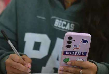 Becas universitarias de PAE para Santa Cruz y Chubut