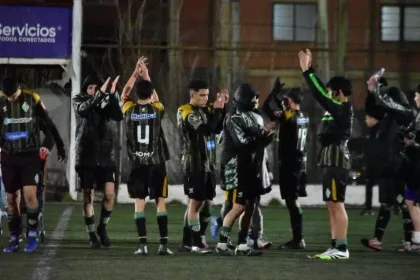 Boxing Club se impuso 4-0 a Ferro y sumó sus primeros puntos en el Clausura