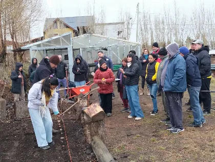 Capacitación y entrega de semillas en El Calafate y Perito Moreno