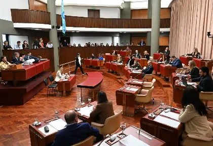 Chubut establece tasa máxima del 35% para refinanciar deudas