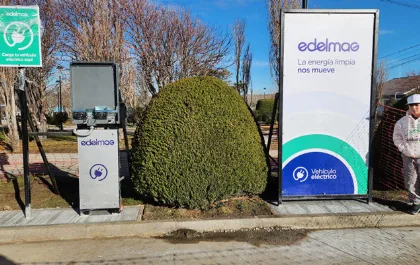 Edelmag instala quinto punto de carga eléctrica en Porvenir
