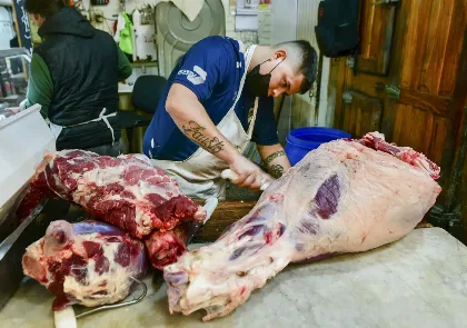 El consumo de carne en Argentina disminuyó en agosto