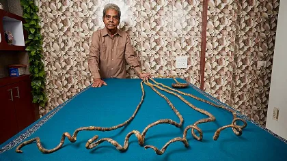 Hombre indio batió récord Guinness con uñas de 9 metros tras 66 años