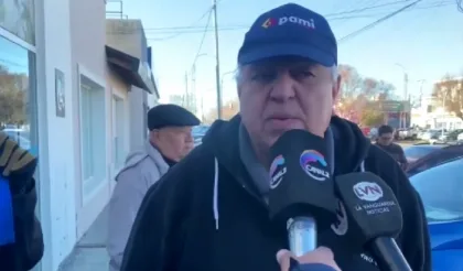 Jubilados de Santa Cruz protestan por falta de médicos en el PAMI