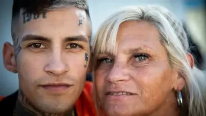 La madre de L-Gante defiende a su hijo tras allanamientos