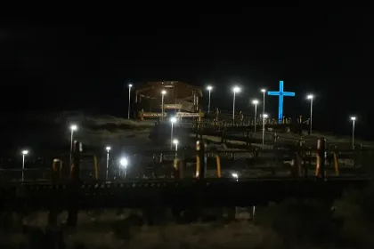 Rechazo a nuevas luminarias en el Cerro de la Cruz por impacto ambiental