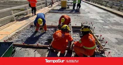 Retraso en pagos afecta obra del puente sobre el río Santa Cruz
