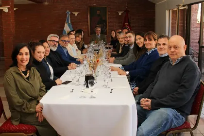 Santa Cruz en el Consejo Federal de Representaciones Oficiales