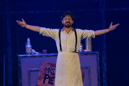 Sweeney Todd: versión minimalista de un musical emblemático en sala Santa María