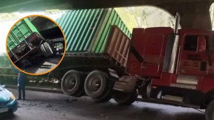 Una rastra queda atrapada bajo un puente y bloquea una vía clave en Tegucigalpa