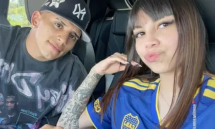 Leonel Flores confirmó su relación con la cantante Cami Espiiinosa