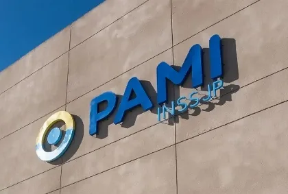 Médicos de PAMI inician paro de 96 horas