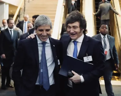 Milei confirma a Caputo y asegura estabilidad económica