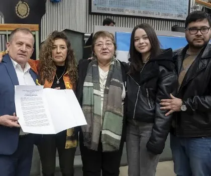 Santa Cruz promulga la Ley 4025 con cambios en salarios estatales